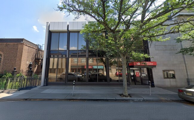 More details for 310 Maple St, Perth Amboy, NJ - Retail for Lease