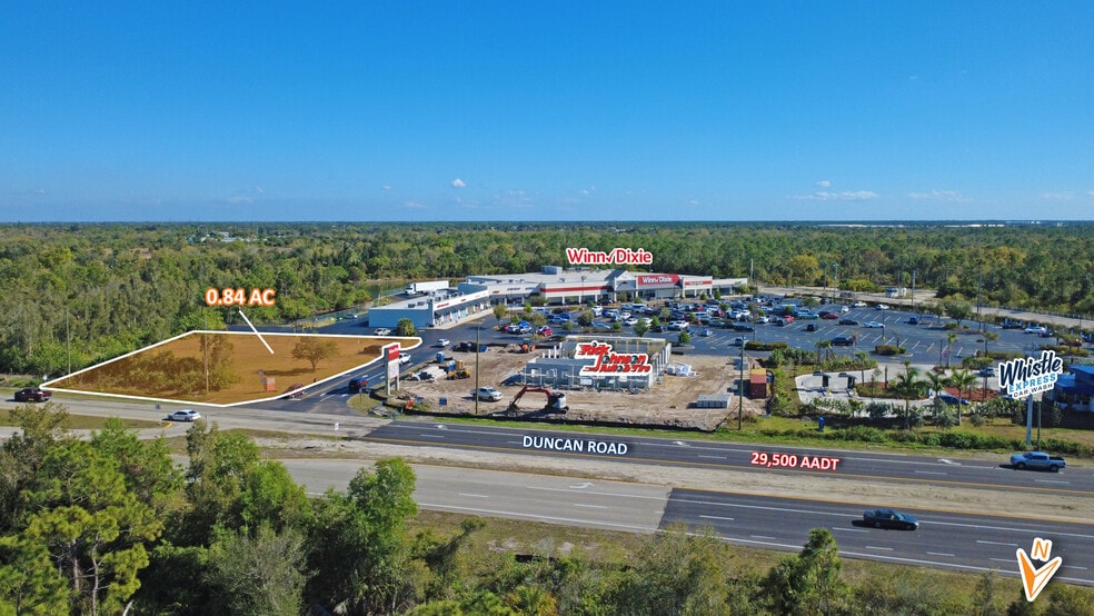 5500 Duncan Rd, Punta Gorda, FL à vendre - Photo du bâtiment - Image 2 de 5