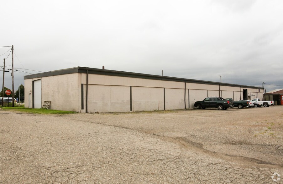 207 9th St SW, Canton, OH for sale - Building Photo - Image 3 of 16