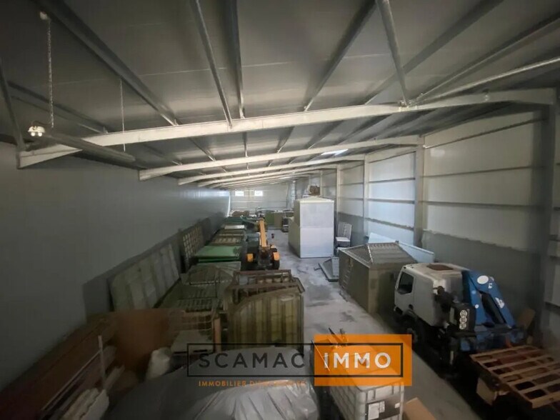 Office in Gémenos for lease - Interior Photo - Image 3 of 4