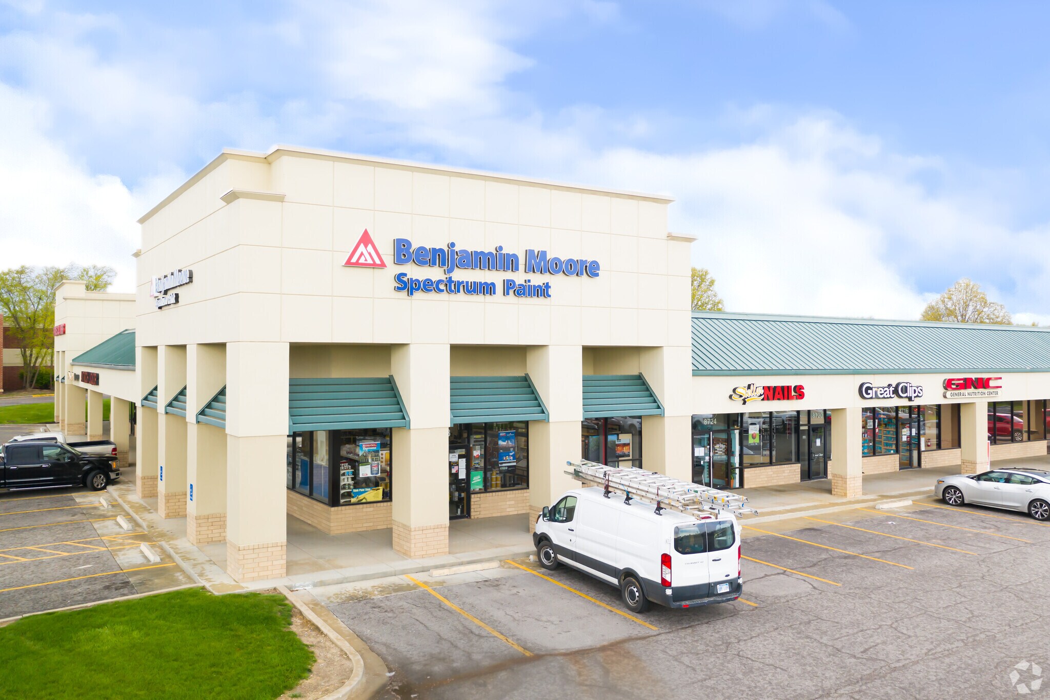 8700-8748 W 135th St, Overland Park, KS for lease Primary Photo- Image 1 of 4
