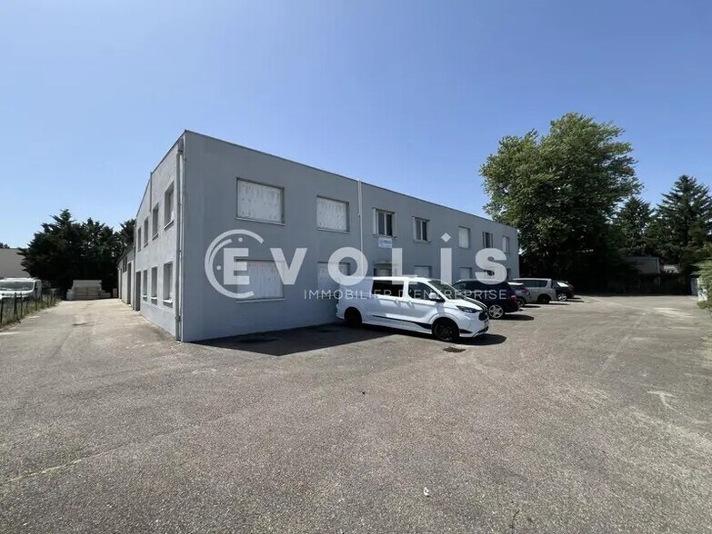 3 Rue Jean Macé, Saint-Symphorien-d'Ozon à louer - Photo du bâtiment - Image 3 de 23