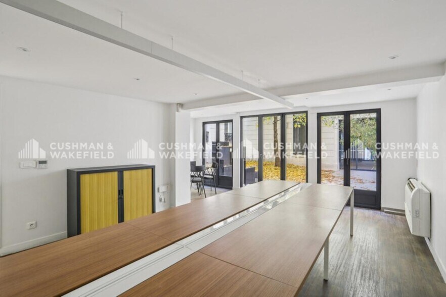 35-37 Rue De Miromesnil, Paris à louer - Photo du bâtiment - Image 3 de 12