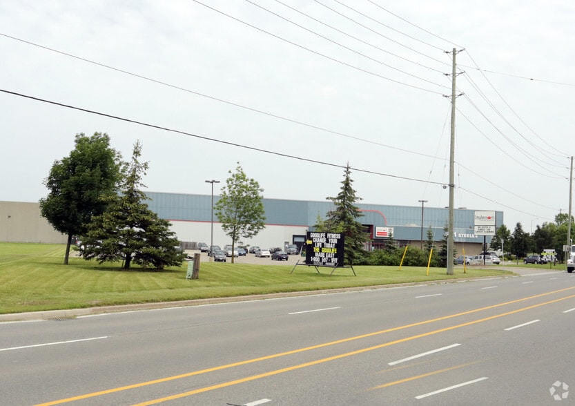901 Steeles Ave E, Milton, ON for lease - Primary Photo - Image 1 of 9