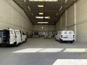 Flex in Coignières for lease Interior Photo- Image 2 of 6