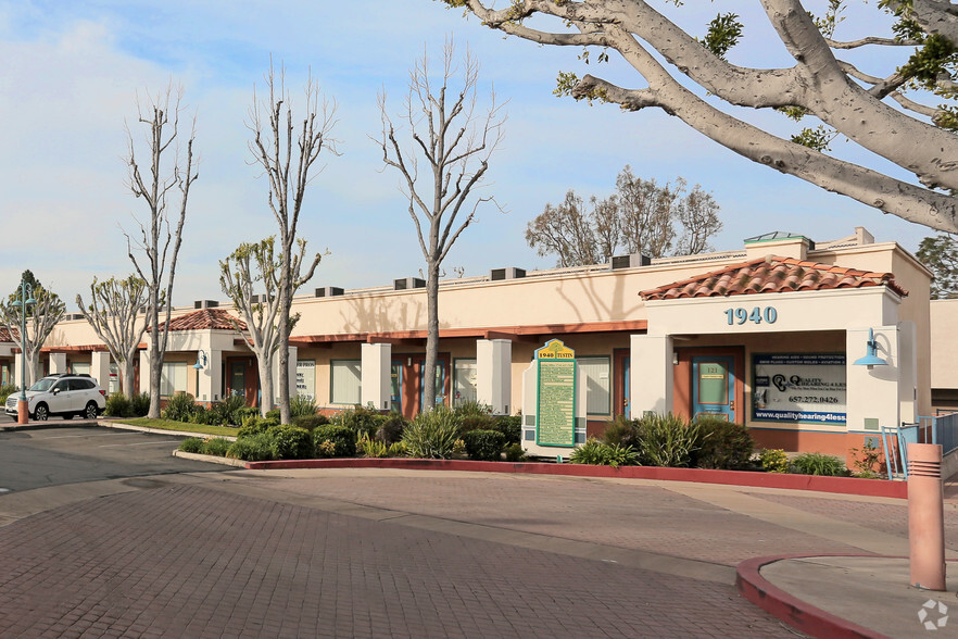 1940 N Tustin St, Orange, CA à vendre - Photo principale - Image 1 de 1