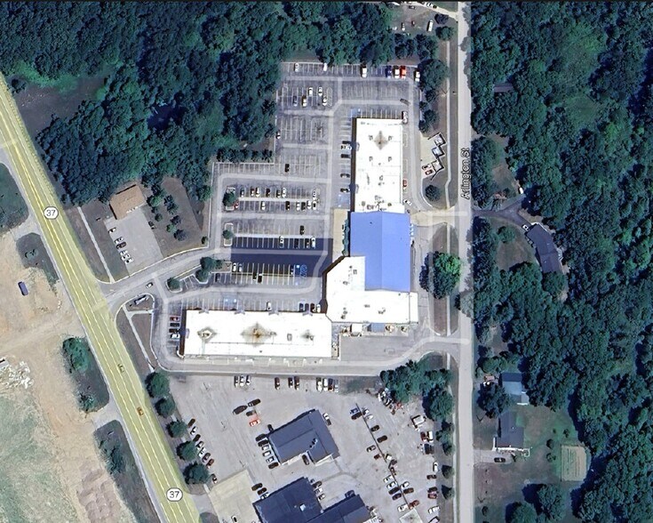 4624-4660 N M-37 Hwy, Middleville, MI à vendre - Photo du bâtiment - Image 3 de 10