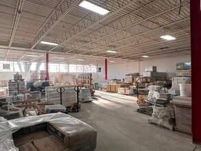 102 Fairview Park Dr, Elmsford, NY à louer Photo intérieure- Image 2 de 17