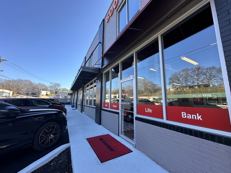 600 Laurens Rd, Greenville, SC for lease - Building Photo - Image 2 of 5