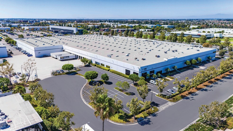 6550 Katella Ave, Cypress, CA à louer - Photo du bâtiment - Image 1 de 6