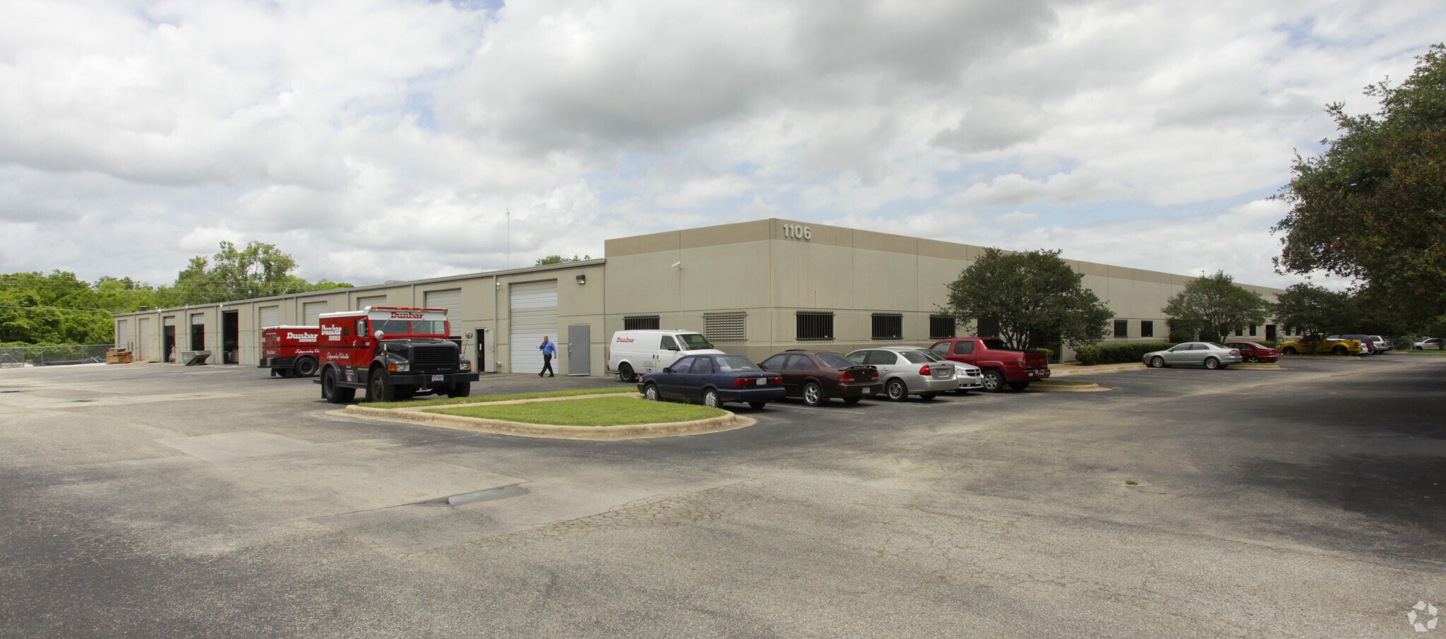 1106 Smith Rd, Austin, TX for lease Building Photo- Image 1 of 9