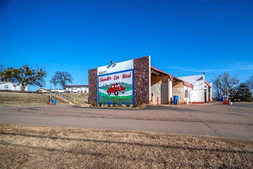 1102 E 1st St, Chandler, OK for sale - Building Photo - Image 2 of 4