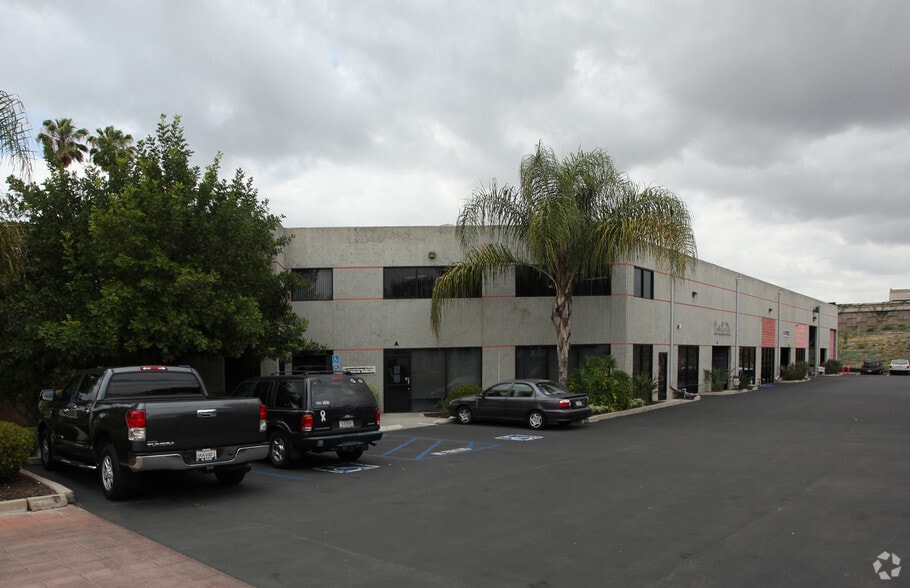 9830 Prospect Ave, Santee, CA for lease - Building Photo - Image 3 of 6