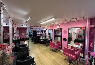 37 Fore St, Ivybridge for lease Interior Photo- Image 2 of 5