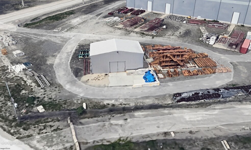 219 Riley Rd, East Chicago, IN à louer - Photo du bâtiment - Image 2 de 7