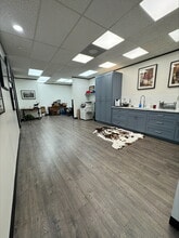 2211 Norfolk St, Houston, TX for lease Interior Photo- Image 2 of 4