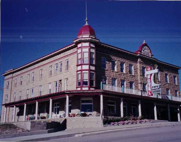 106 S Central Ave, Harlowton, MT à vendre - Photo principale - Image 1 de 1