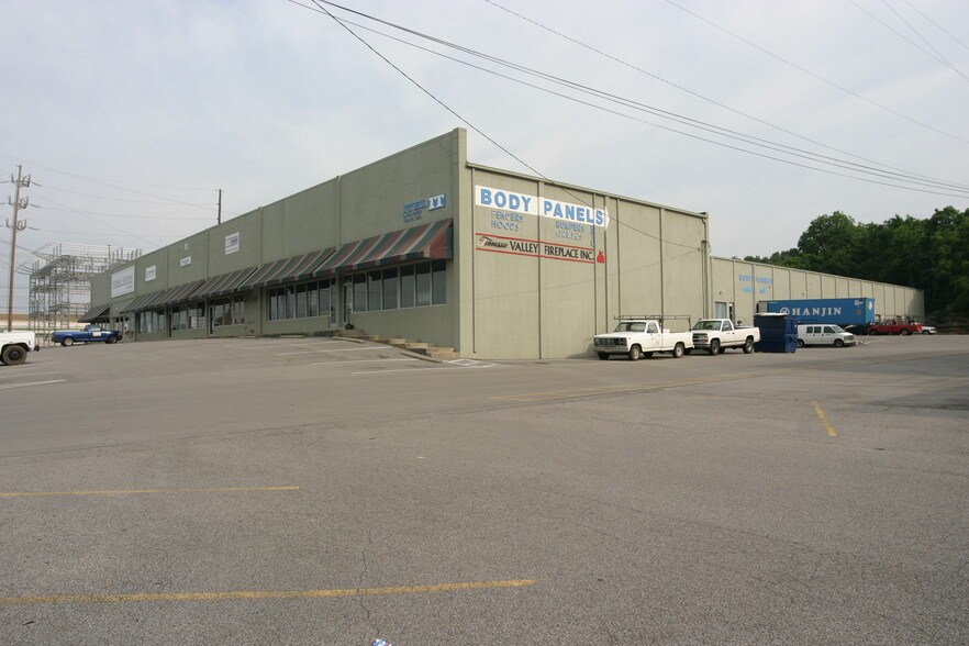 478 Allied Dr, Nashville, TN à louer - Photo du bâtiment - Image 2 de 17