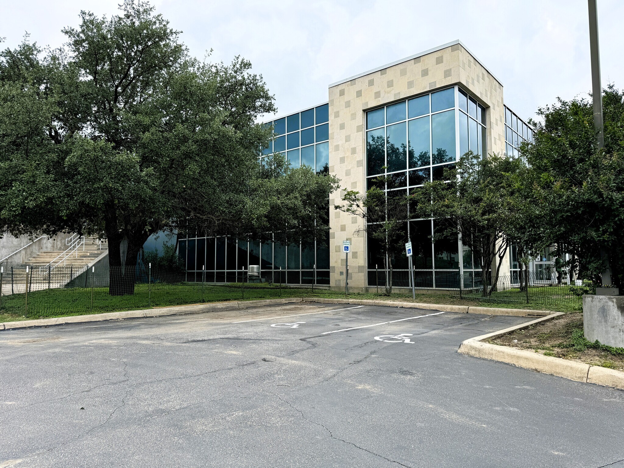 5107 Medical Dr, San Antonio, TX à vendre Photo du bâtiment- Image 1 de 6