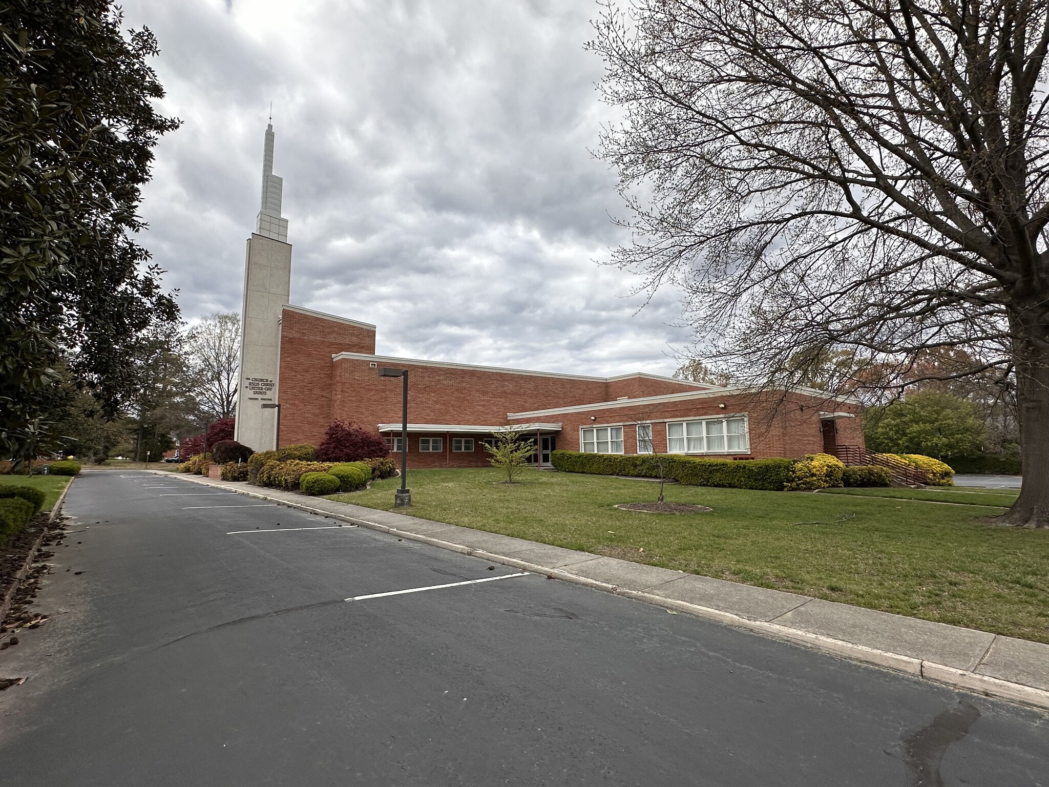 5600 Monument Ave, Richmond, VA for sale Building Photo- Image 1 of 2