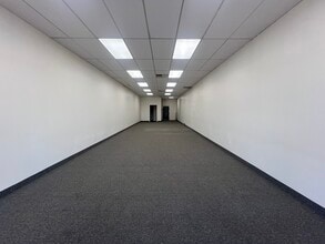 3003 W Apache Trl, Apache Junction, AZ for lease Interior Photo- Image 2 of 4