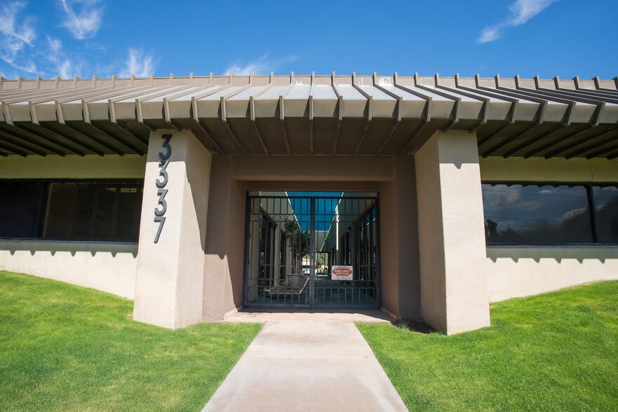 3337 N Miller Rd, Scottsdale, AZ à louer - Photo du bâtiment - Image 3 de 20