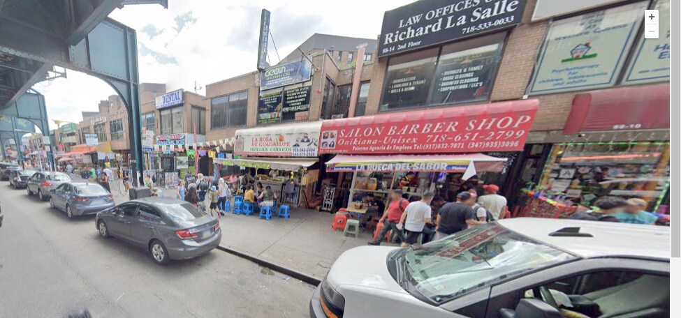 8822 Roosevelt Ave, Jackson Heights, NY à vendre - Photo du bâtiment - Image 2 de 6