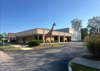 Plus de détails pour 4505 E 3rd St, Bloomington, IN - Sports et divertissement à vendre