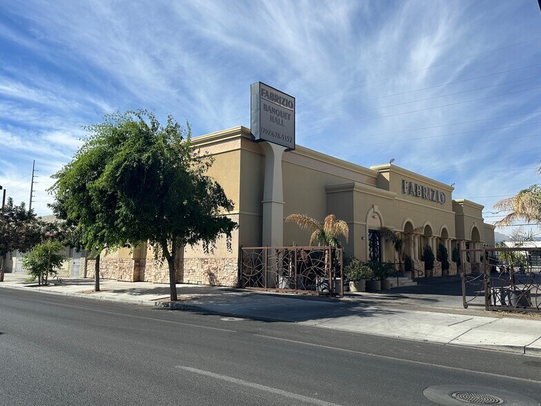 818 S Main St, Las Vegas, NV à vendre - Photo du bâtiment - Image 1 de 12