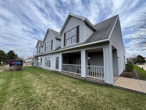 2902 Terra Ct, Sun Prairie, WI à louer Photo intérieure- Image 1 de 7