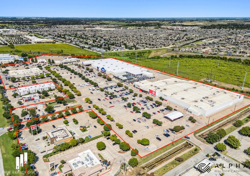 1420 N Hwy 77, Waxahachie, TX à louer - Photo du bâtiment - Image 3 de 5