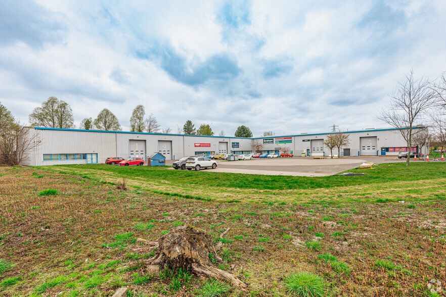 1-5 Almond Ct, Falkirk for lease - Primary Photo - Image 1 of 13