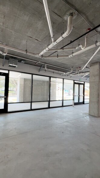 1701 N Florida Ave, Tampa, FL à louer - Vidéo sur l’inscription commerciale - Image 2 de 32