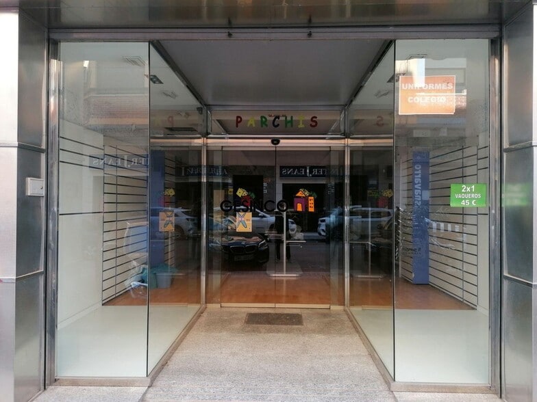 Carrer José Iranzo, 34, Ontinyent, Valencia à louer - Hall d’entrée - Image 2 de 9