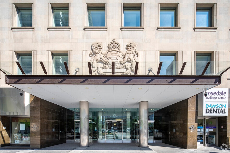 120 Bloor St E, Toronto, ON à louer - Photo du bâtiment - Image 1 de 11