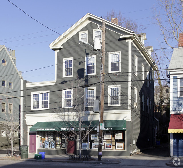 158 Wickenden St, Providence, RI à vendre - Photo principale - Image 1 de 1