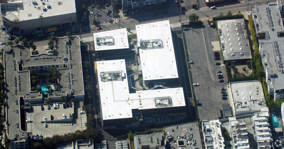 4204 Glencoe Ave, Marina del Rey, CA à louer - Photo du bâtiment - Image 2 de 14