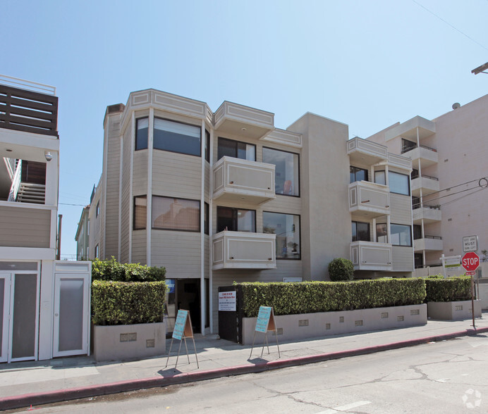 18 N Venice Blvd, Venice, CA for sale - Building Photo - Image 1 of 1