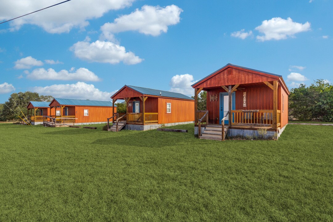 8141-8161 Tx 16 Hwy, Pipe Creek, TX à vendre Photo principale- Image 1 de 21