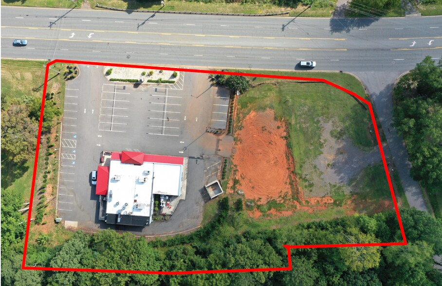 3260 S Stratford Rd, Winston-Salem, NC à vendre - Photo du bâtiment - Image 2 de 10