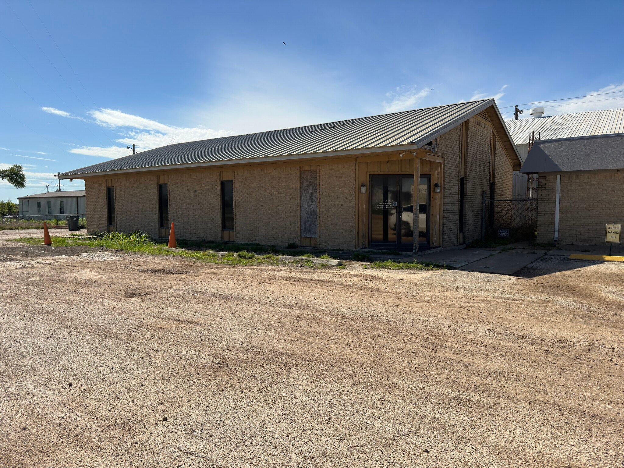 1885 FM 448, Giddings, TX for lease Primary Photo- Image 1 of 8