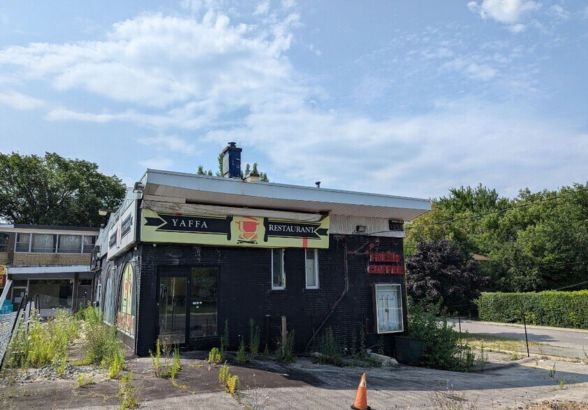 3537 St Clair Ave E, Toronto, ON à vendre - Photo du bâtiment - Image 1 de 4