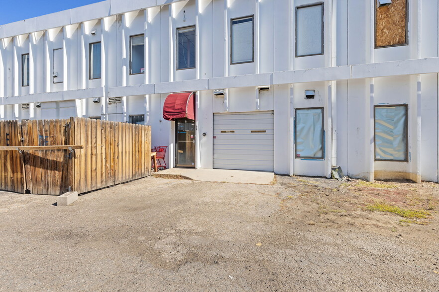 5595 Arapahoe Ave, Boulder, CO à vendre - Photo du bâtiment - Image 3 de 20