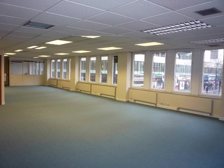 11 Portland St, Manchester for lease - Interior Photo - Image 2 of 20