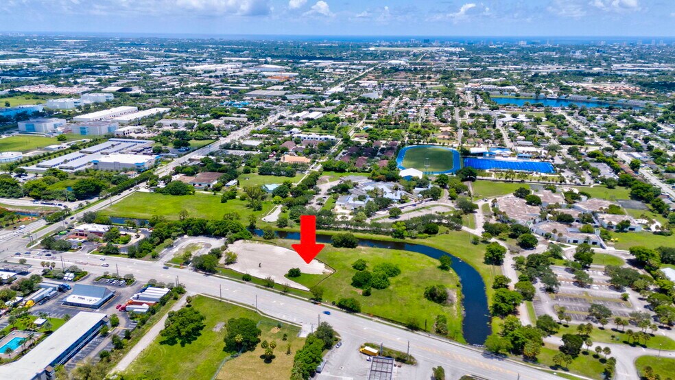 1350 NW 31st Ave, Pompano Beach, FL à vendre - Photo du bâtiment - Image 3 de 8