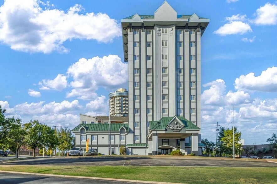 3141 Northwest Expy, Oklahoma City, OK à vendre - Photo du bâtiment - Image 1 de 7