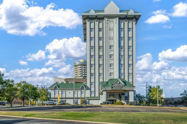 Plus de détails pour 3141 Northwest Expy, Oklahoma City, OK - Services hôteliers à vendre