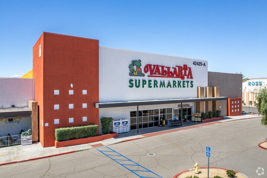 Jackson St, Indio, CA à louer - Photo du bâtiment - Image 3 de 16