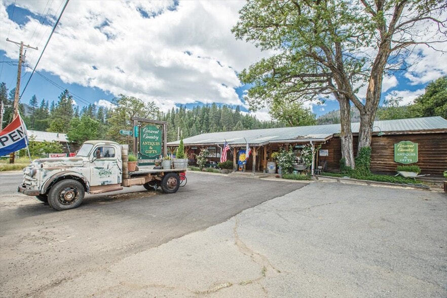 15771 Main St, Crescent Mills, CA for sale - Building Photo - Image 1 of 43