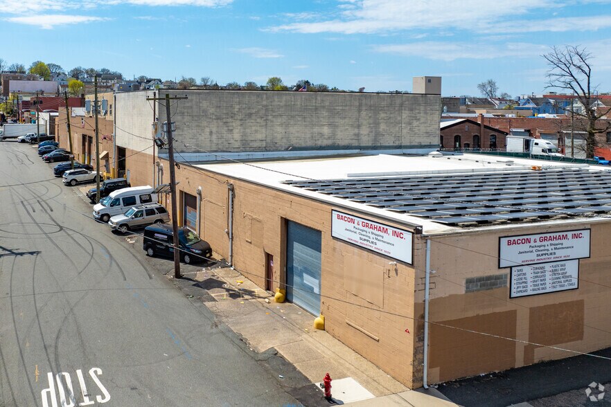 34 E 25th St, Paterson, NJ à louer - Photo du bâtiment - Image 2 de 10